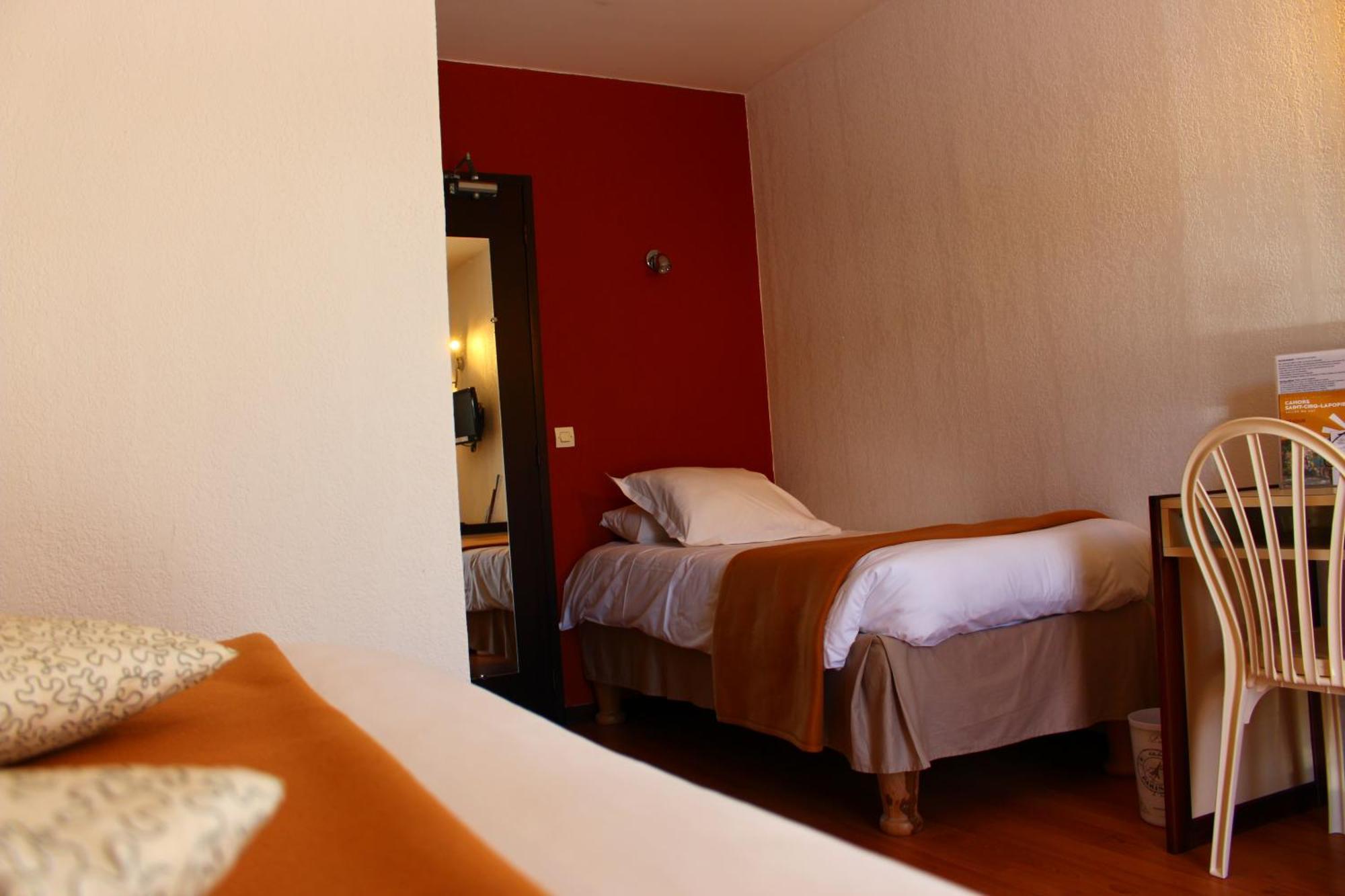 Hotel Les Gabarres Tour-de-Faure Værelse billede