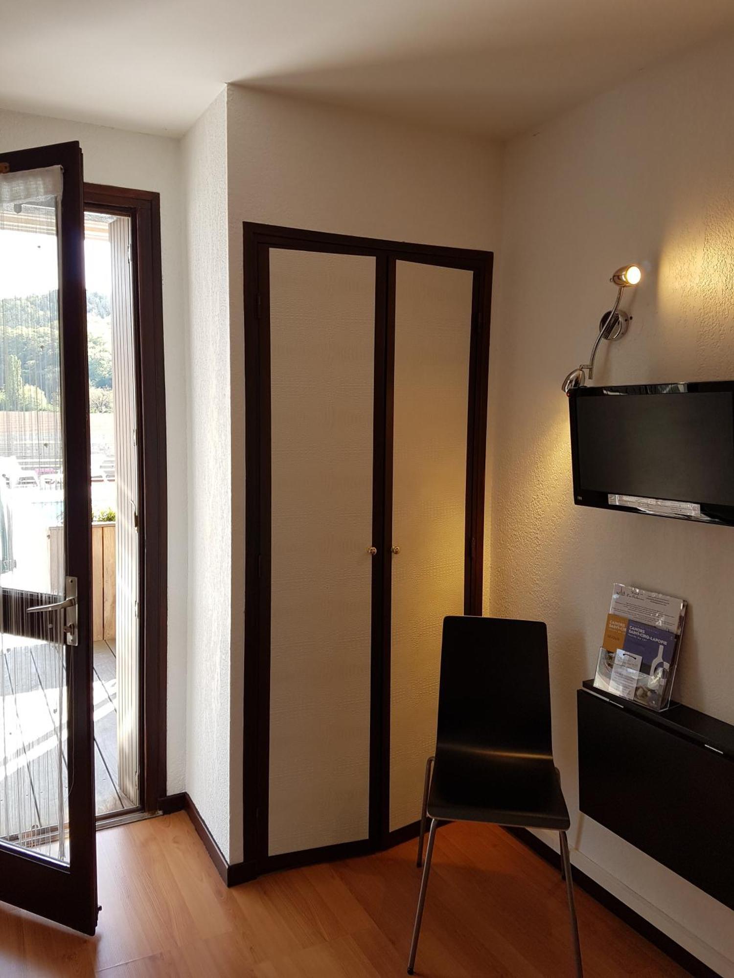 Hotel Les Gabarres Tour-de-Faure Eksteriør billede