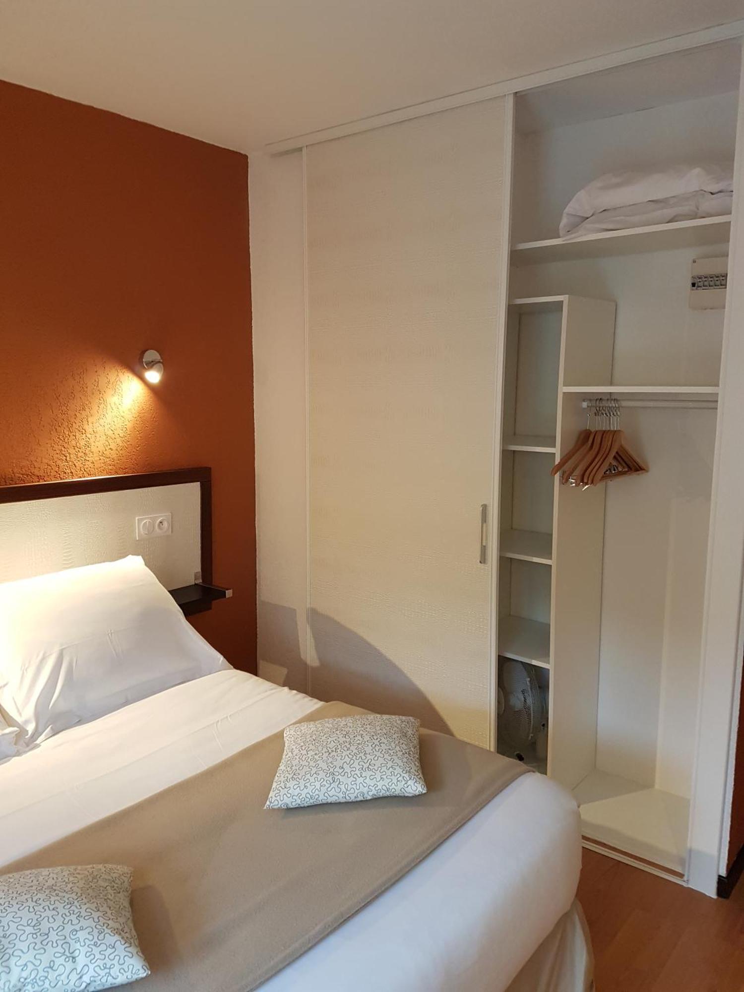 Hotel Les Gabarres Tour-de-Faure Værelse billede