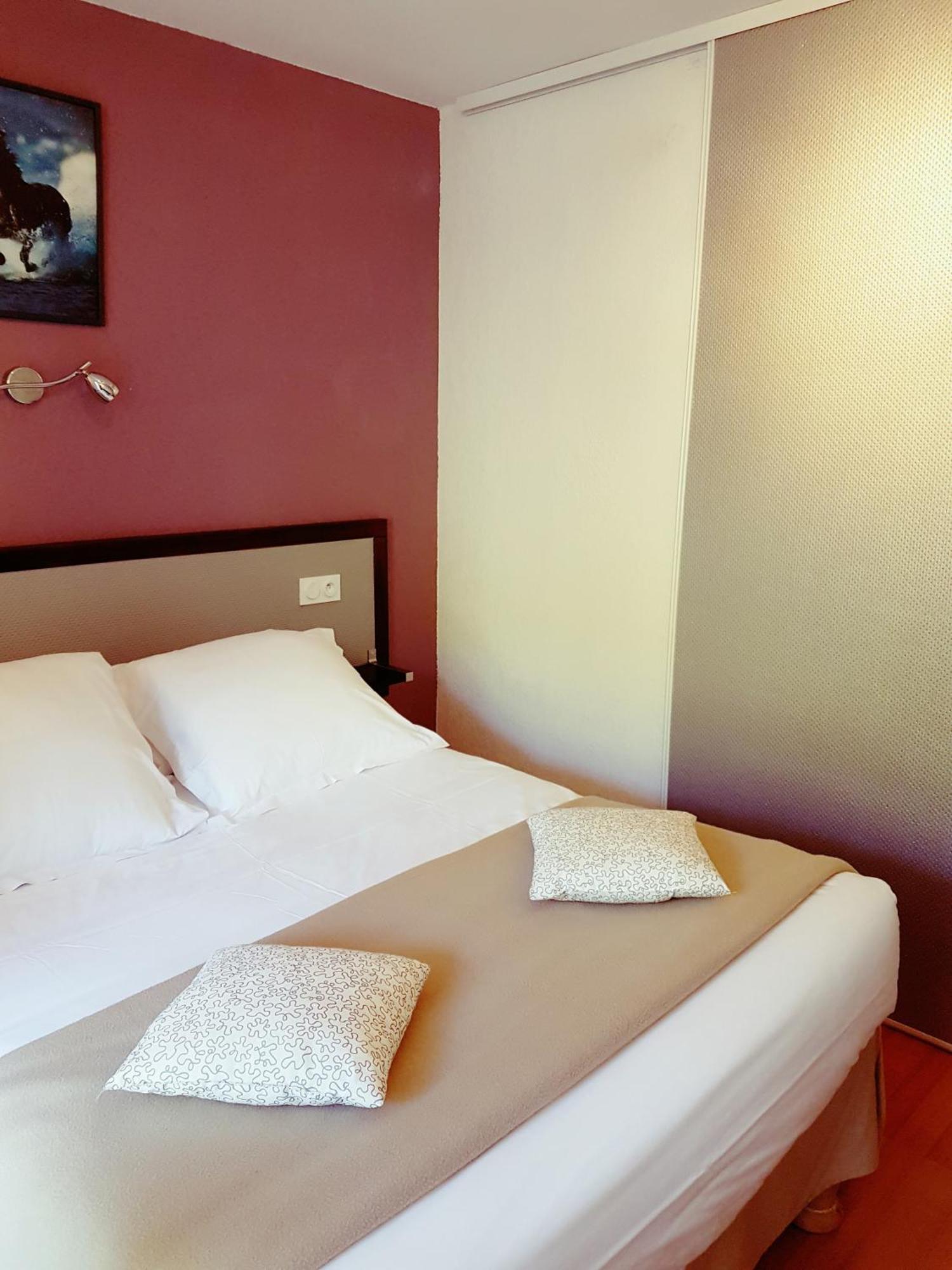 Hotel Les Gabarres Tour-de-Faure Værelse billede